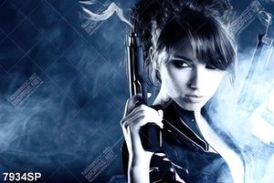 Tranh người đẹp cá tính