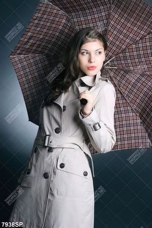 Tranh cô gái cầm dù SP7938