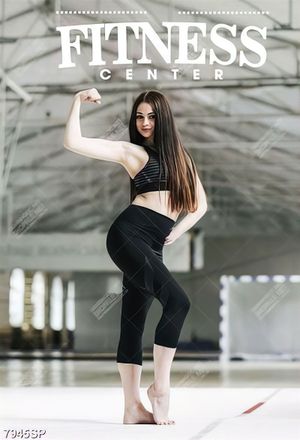 Tranh cô gái tập fitness