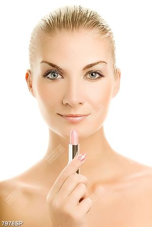 Tranh gương mặt đẹp không tì vết