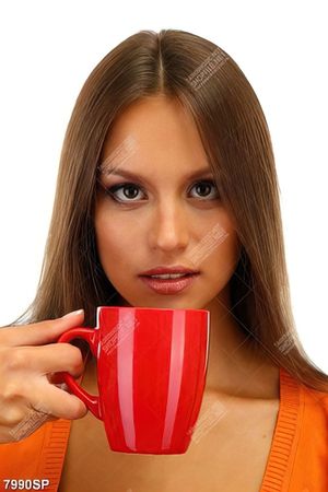 Tranh cô gái cầm ly trà