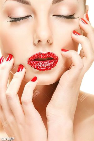 Tranh người đẹp có đôi môi đỏ SP8076