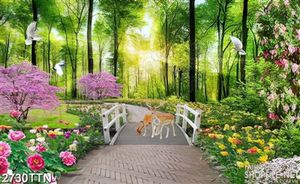 Tranh phong cảnh chú nai nhỏ đi dạo chơi