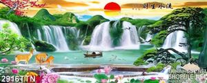 Tranh thác nước đẹp bên hồ sen