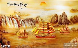 Tranh thuyền buồm xuôi gió mạ vàng và cảnh núi vẽ tay 3d ấn tượng uv