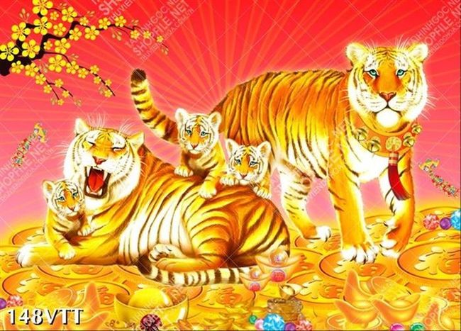Thưởng thức bức tranh đại gia đình hổ sẽ khiến bạn bất ngờ vì sự ấm áp và đầy ý nghĩa của hình ảnh này trong dịp Tết con Hổ sắp đến. Hãy cùng chiêm ngưỡng tác phẩm nghệ thuật độc đáo này để phần nào tăng thêm không khí Tết cho gia đình bạn nhé!